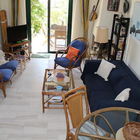 Pasha Bay Residence Sounion Bagian luar foto