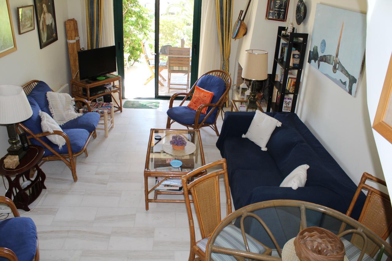 Pasha Bay Residence Sounion Bagian luar foto